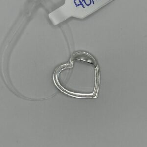 15336522558-img-1763-3.jpg Pingente em Prata 925 Coração Vazado de Lado