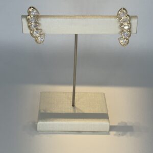 15337089333-img-5160-2.jpeg Brinco Banhado a Ouro Tipo Ear Cuff com Zircônia