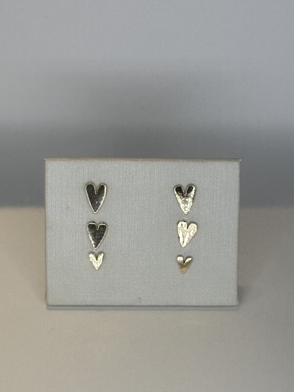 Brinco Trio Banhado a Ouro  Coração Chapado P