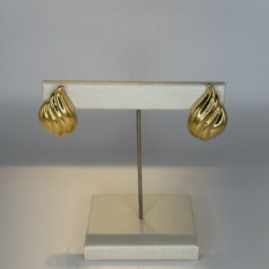 Brinco Banhado a Ouro  Gota Desenhado