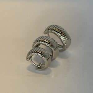 15337219777-img-1880-2.jpeg Brinco Trio Banhado a Ródio Croissant