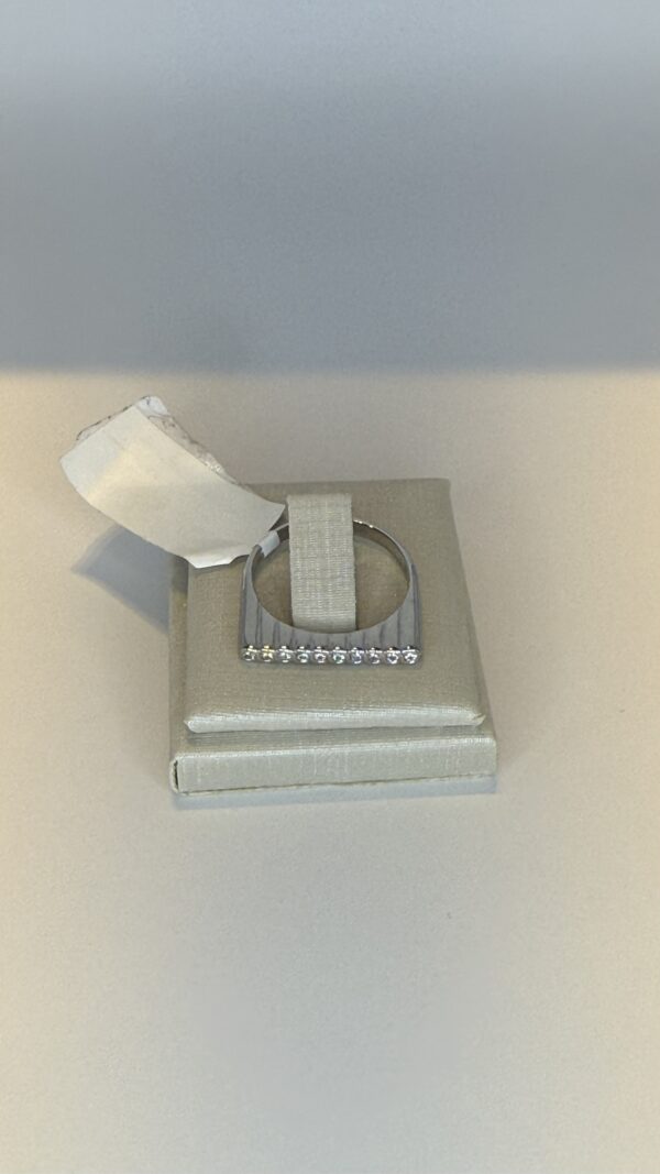 Anel Banhado a Ródio  Retangular com Zircônia